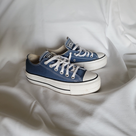 Converse All Star Navy Canvas Shoes - Picture 1 of 6